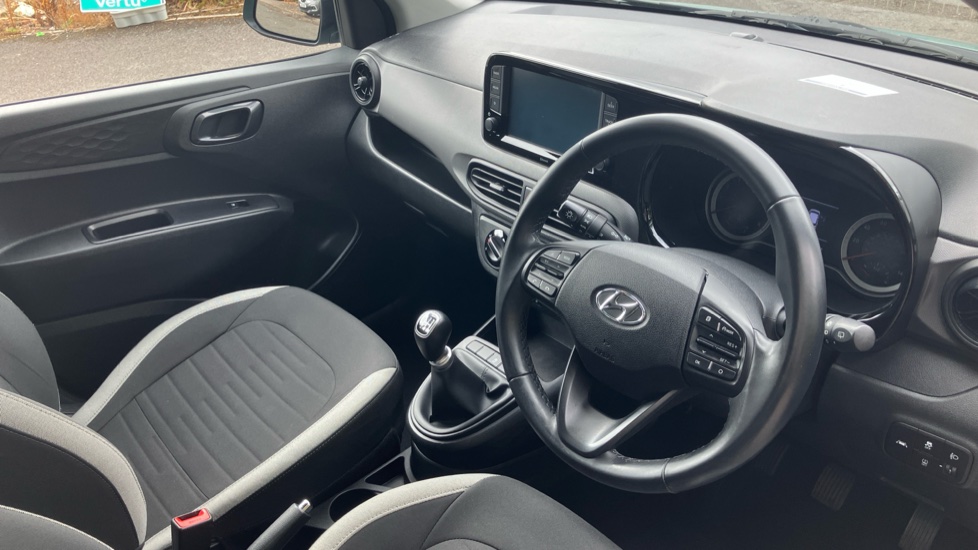 Hyundai i10 1.2 MPi SE Connect 5dr Petrol Hatchback - Image 11
