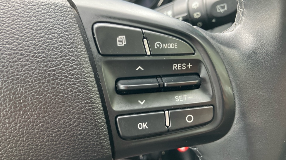Hyundai i10 1.2 MPi SE Connect 5dr Petrol Hatchback - Image 21