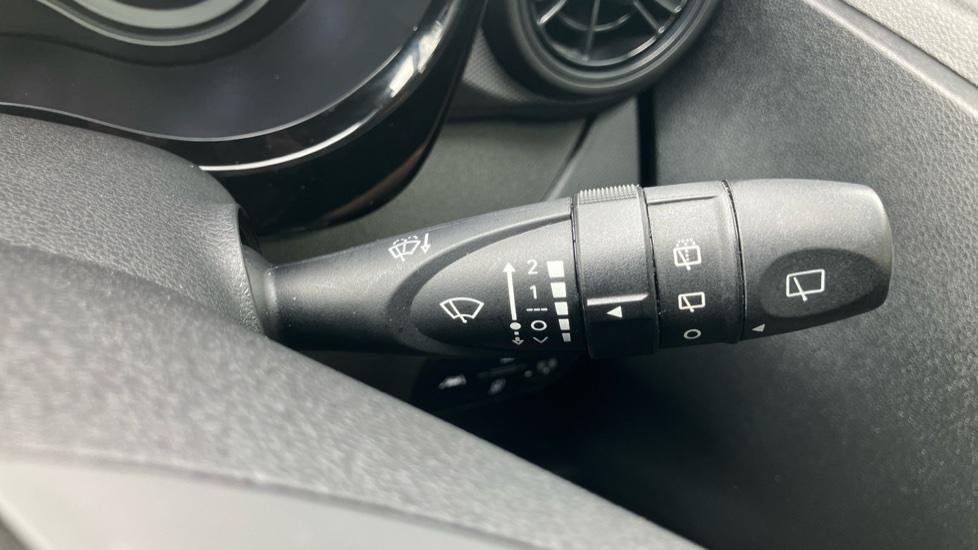 Hyundai i10 1.2 MPi SE Connect 5dr Petrol Hatchback - Image 22