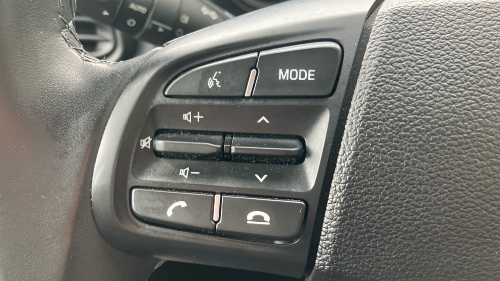 Hyundai i10 1.2 MPi SE Connect 5dr Petrol Hatchback - Image 23