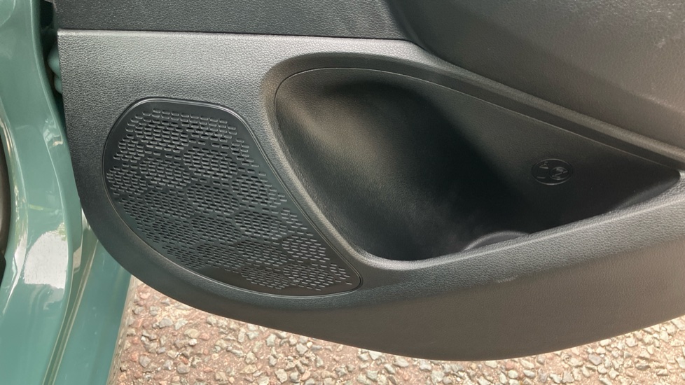 Hyundai i10 1.2 MPi SE Connect 5dr Petrol Hatchback - Image 40