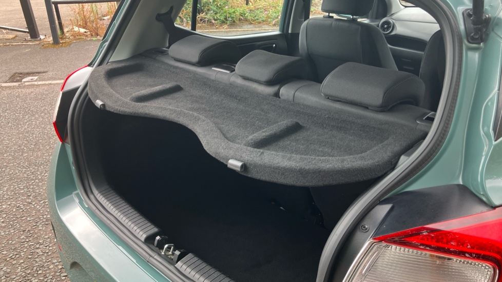 Hyundai i10 1.2 MPi SE Connect 5dr Petrol Hatchback - Image 42