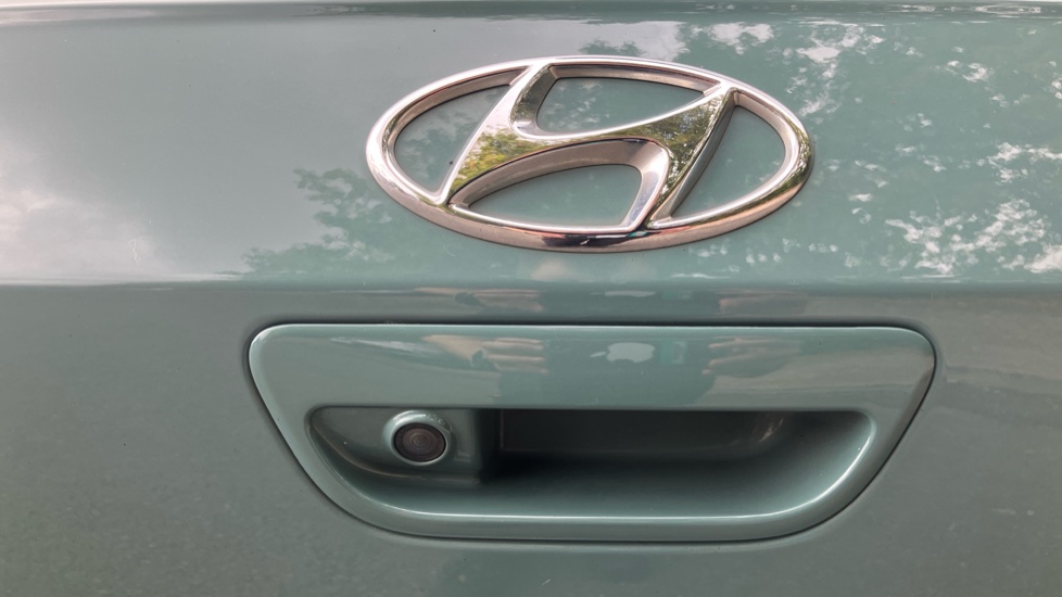 Hyundai i10 1.2 MPi SE Connect 5dr Petrol Hatchback - Image 52