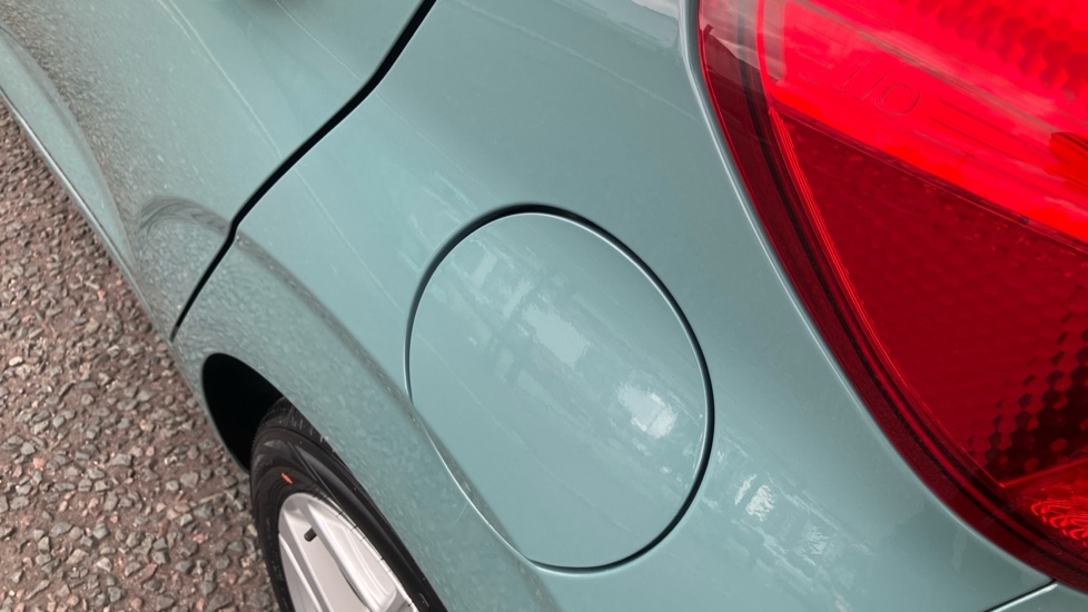 Hyundai i10 1.2 MPi SE Connect 5dr Petrol Hatchback - Image 53