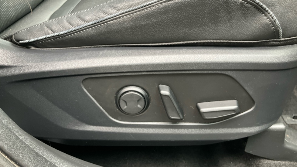 Hyundai TUCSON 1.6 TGDi Ultimate 5dr 2WD Petrol Estate - Image 41