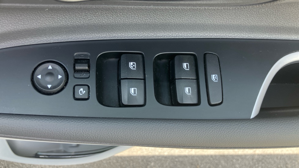 Hyundai BAYON 1.0 TGDi Ultimate 5dr DCT Petrol Hatchback - Image 30