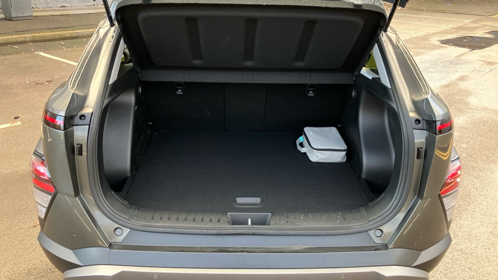 Hyundai KONA 1.6T 138 Advance 5dr DCT Petrol Hatchback - Image 4
