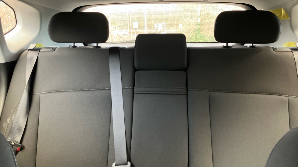 Hyundai KONA 1.6T 138 Advance 5dr DCT Petrol Hatchback - Image 15