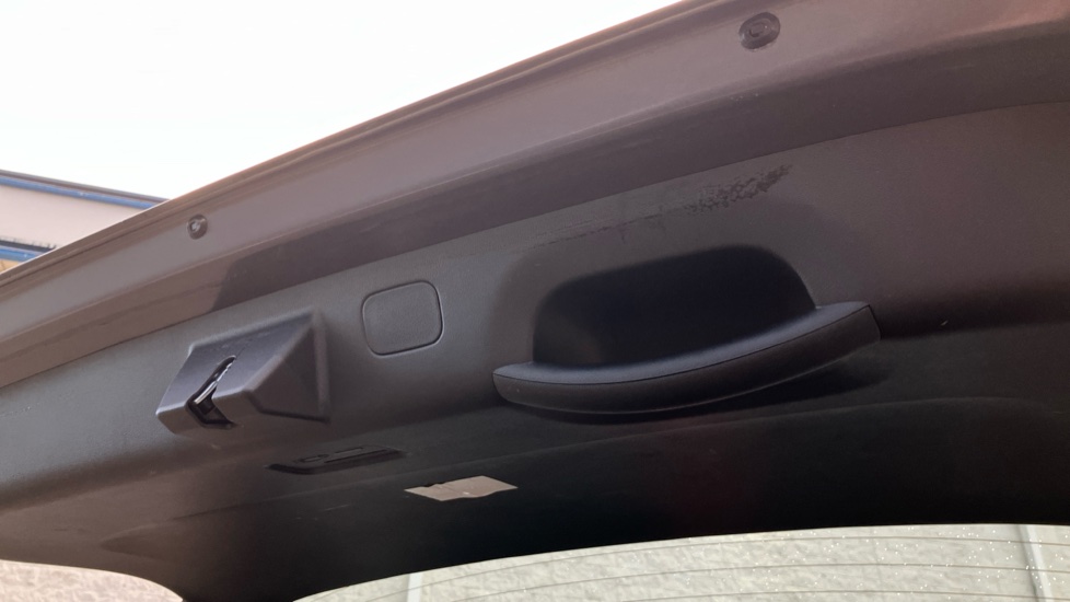 Hyundai KONA 1.6T 138 Advance 5dr DCT Petrol Hatchback - Image 23