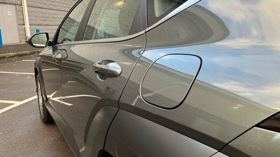 Hyundai KONA 1.6T 138 Advance 5dr DCT Petrol Hatchback - Image 30