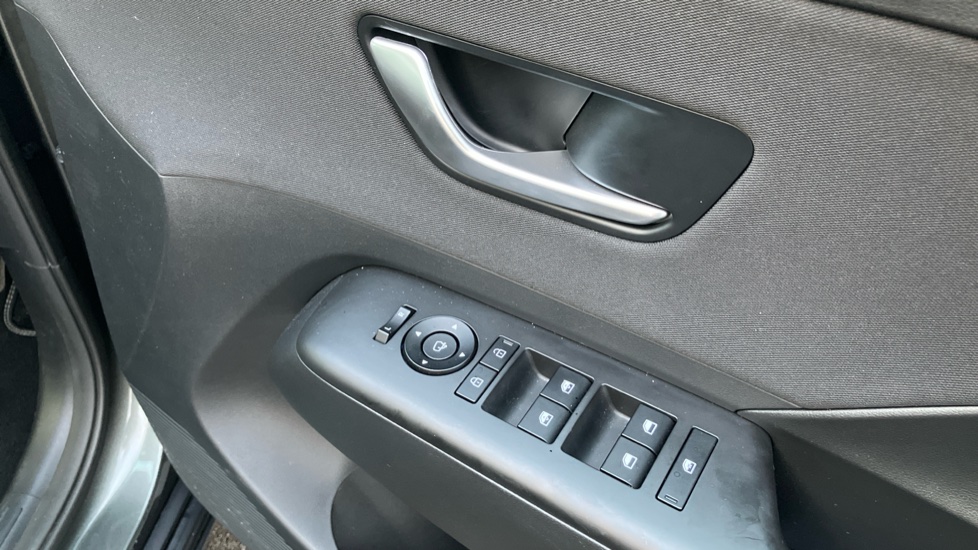 Hyundai KONA 1.6T 138 Advance 5dr DCT Petrol Hatchback - Image 36
