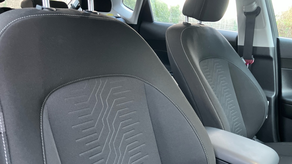 Hyundai KONA 1.6T 138 Advance 5dr DCT Petrol Hatchback - Image 43