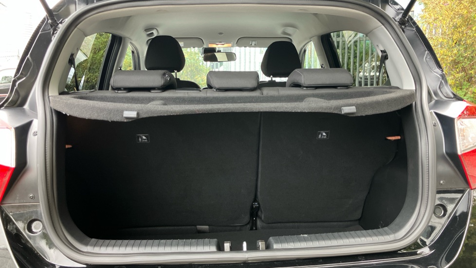 Hyundai i10 1.2 MPi Premium 5dr Auto Petrol Hatchback - Image 4