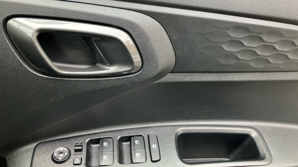 Hyundai i10 1.2 MPi Premium 5dr Auto Petrol Hatchback - Image 36