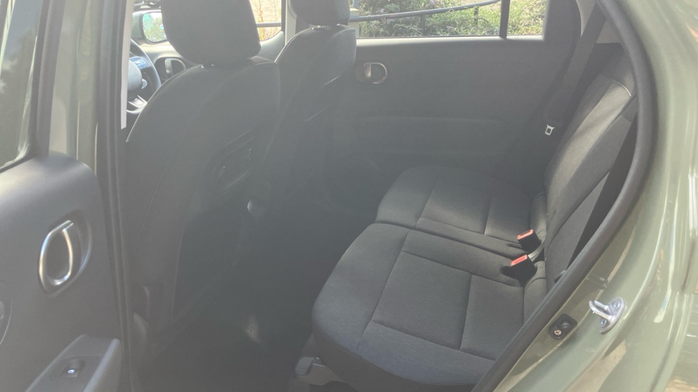 Hyundai INSTER 85kW 02 49kWh 5dr Auto Electric Hatchback - Image 16