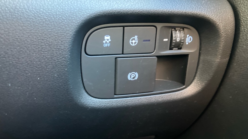 Hyundai INSTER 85kW 02 49kWh 5dr Auto Electric Hatchback - Image 36