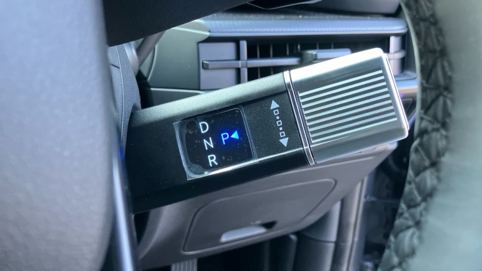 Hyundai SANTA FE 1.6 TGDi Plug-in Hybrid Calligraphy 5dr 4WD Auto Estate - Image 13