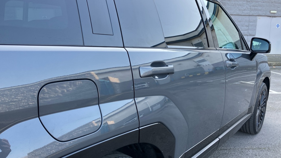 Hyundai SANTA FE 1.6 TGDi Plug-in Hybrid Calligraphy 5dr 4WD Auto Estate - Image 27