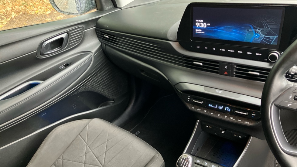 Hyundai BAYON 1.0 TGDi 48V MHEV Premium 5dr Petrol Hatchback - Image 14