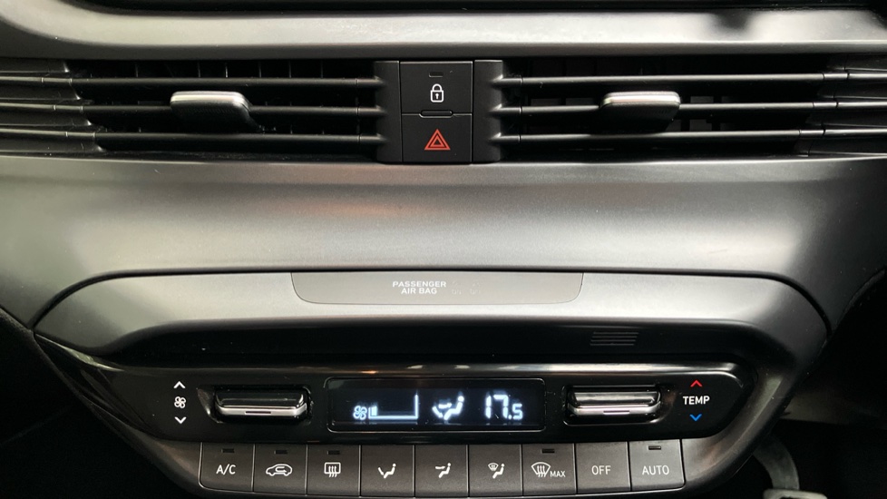 Hyundai BAYON 1.0 TGDi 48V MHEV Premium 5dr Petrol Hatchback - Image 29