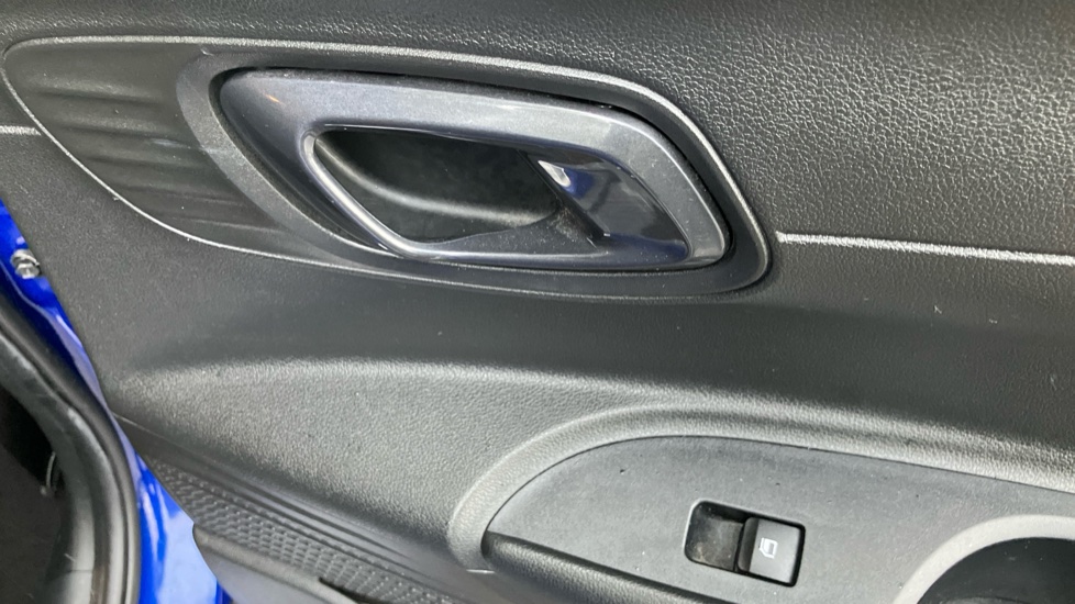 Hyundai BAYON 1.0 TGDi 48V MHEV Premium 5dr Petrol Hatchback - Image 40