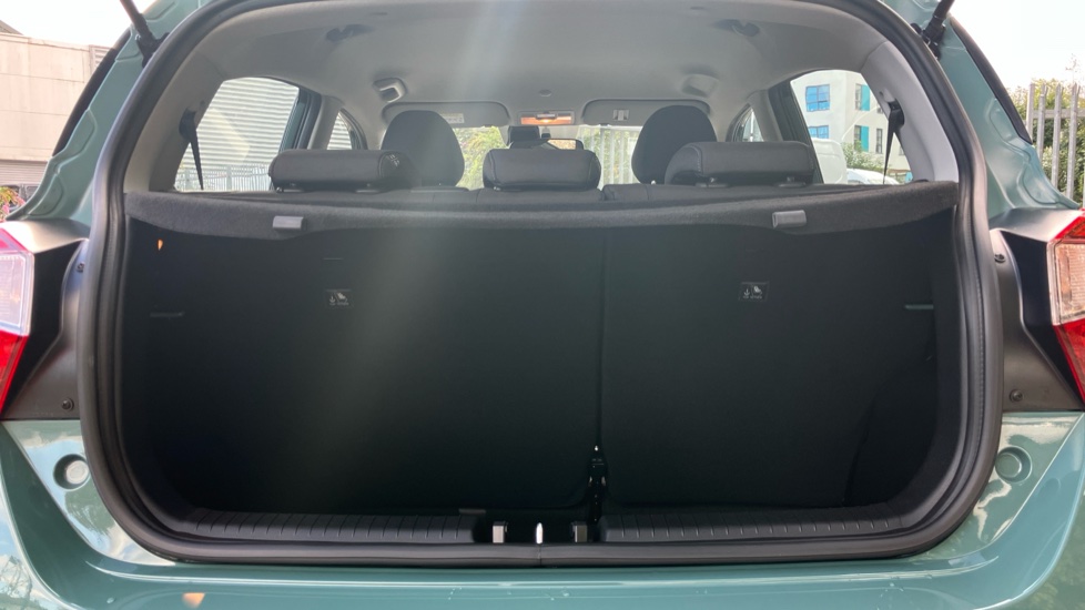 Hyundai i10 1.0 [63] Advance 5dr [Nav] Petrol Hatchback - Image 4