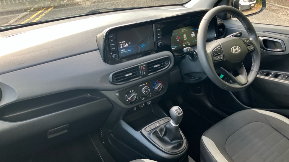 Hyundai i10 1.0 [63] Advance 5dr [Nav] Petrol Hatchback - Image 9