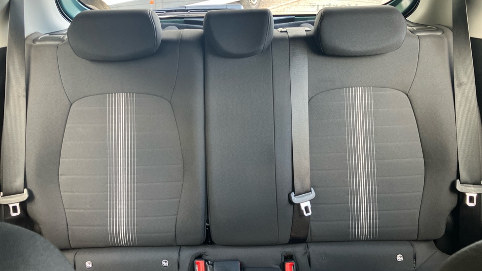 Hyundai i10 1.0 [63] Advance 5dr [Nav] Petrol Hatchback - Image 15