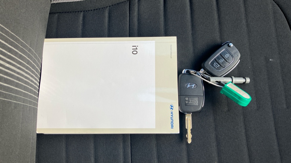 Hyundai i10 1.0 [63] Advance 5dr [Nav] Petrol Hatchback - Image 19