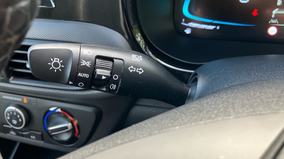 Hyundai i10 1.0 [63] Advance 5dr [Nav] Petrol Hatchback - Image 27