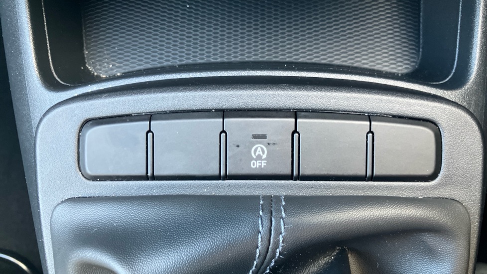Hyundai i10 1.0 [63] Advance 5dr [Nav] Petrol Hatchback - Image 31