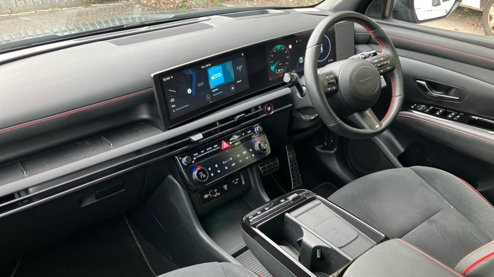 Hyundai TUCSON 1.6T Hybrid N Line S 5dr Auto Hybrid Estate - Image 9