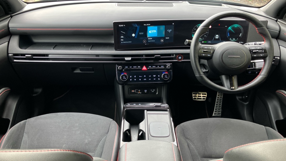 Hyundai TUCSON 1.6T Hybrid N Line S 5dr Auto Hybrid Estate - Image 10