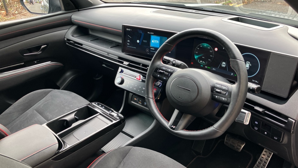 Hyundai TUCSON 1.6T Hybrid N Line S 5dr Auto Hybrid Estate - Image 11