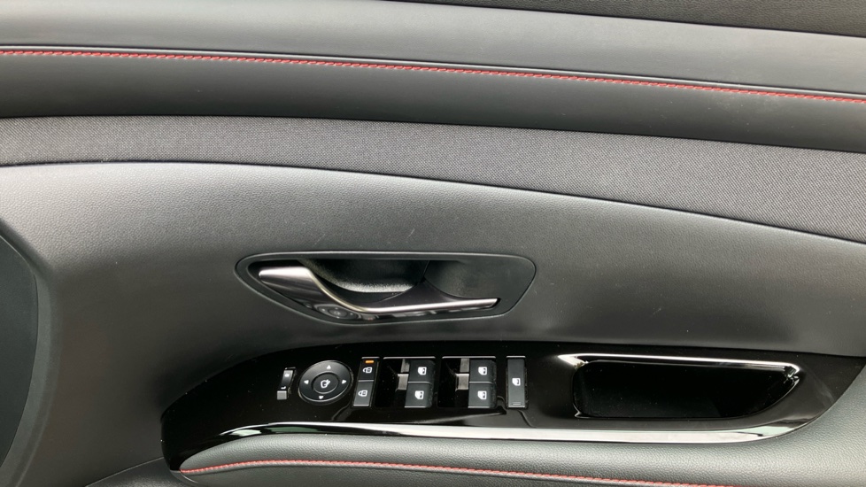 Hyundai TUCSON 1.6T Hybrid N Line S 5dr Auto Hybrid Estate - Image 41