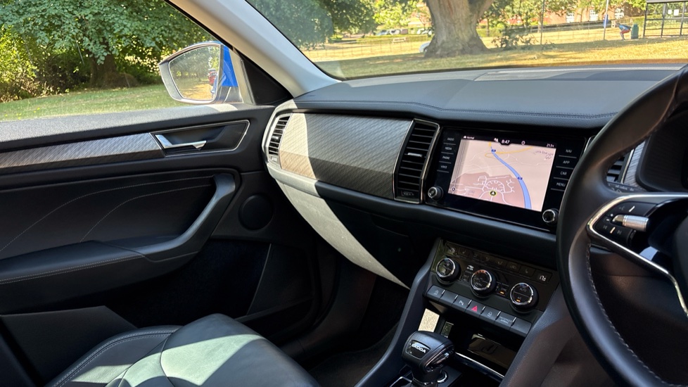 Skoda Kodiaq 2.0 TDI SE L Executive 5dr DSG [7 Seat] Diesel Estate - Image 14