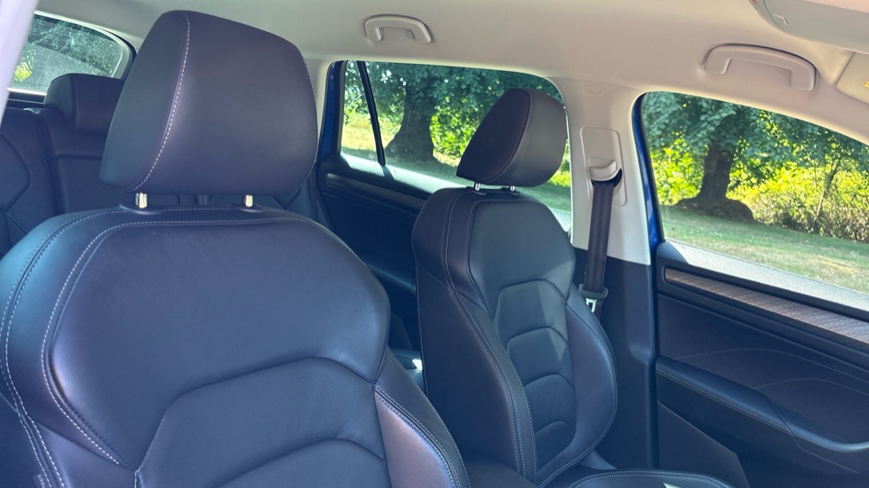 Skoda Kodiaq 2.0 TDI SE L Executive 5dr DSG [7 Seat] Diesel Estate - Image 43