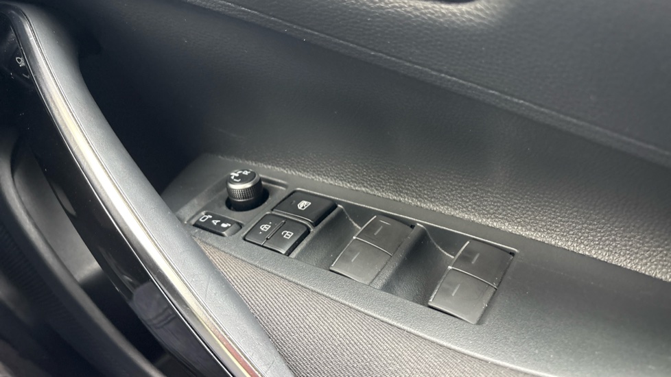 Toyota Corolla 1.8 Hybrid GR Sport 5dr CVT Hybrid Hatchback - Image 39