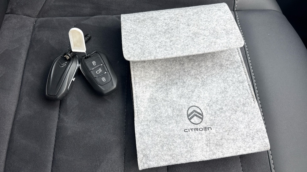 Citroen C4 1.2 PureTech [130] Max 5dr Auto Petrol Hatchback - Image 19