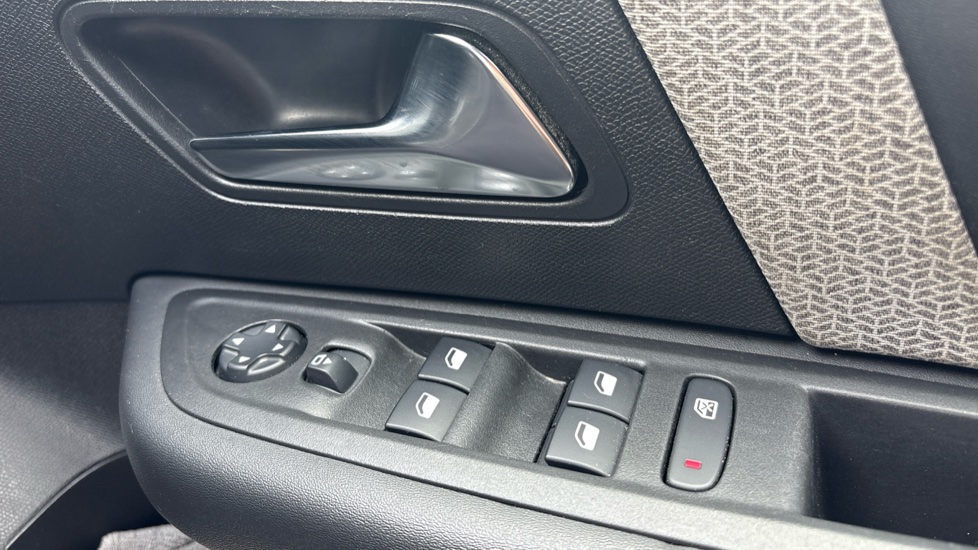 Citroen C4 1.2 PureTech [130] Max 5dr Auto Petrol Hatchback - Image 42