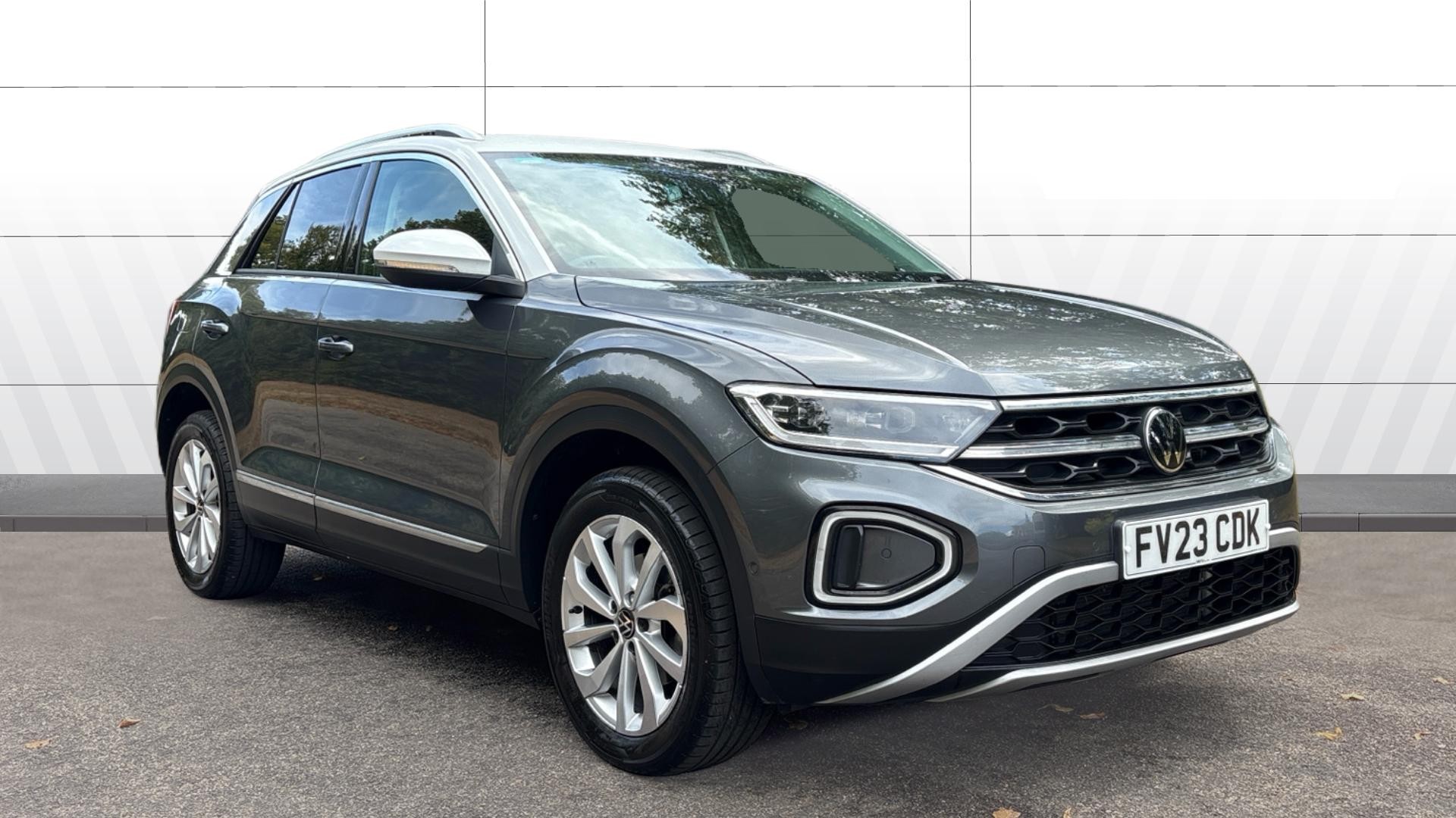 Volkswagen T-Roc dealer public-web source image