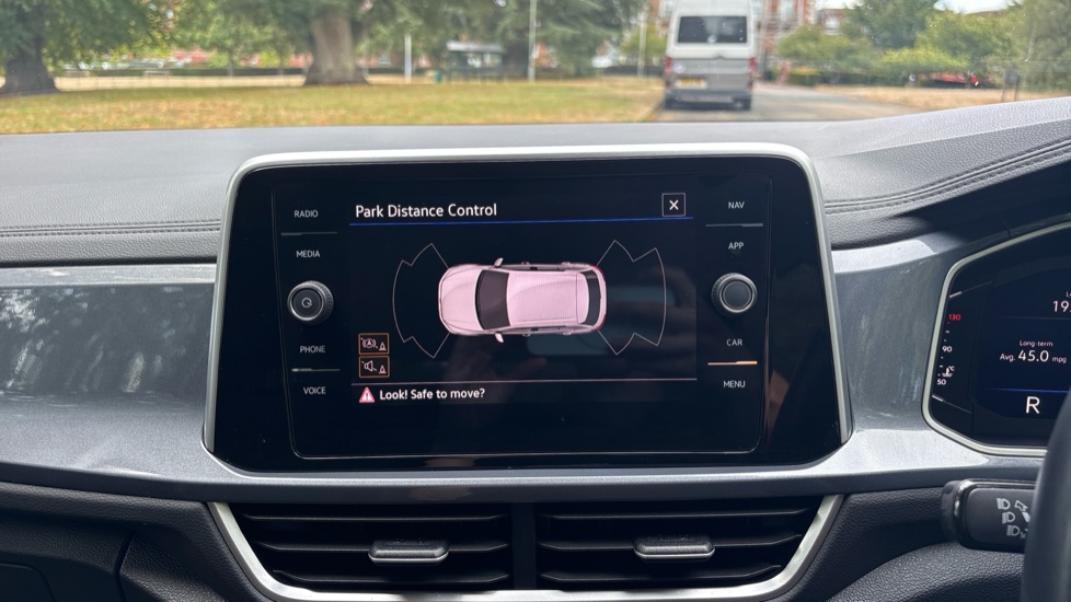 Volkswagen T-Roc 1.5 TSI Style 5dr DSG Petrol Hatchback - Image 33