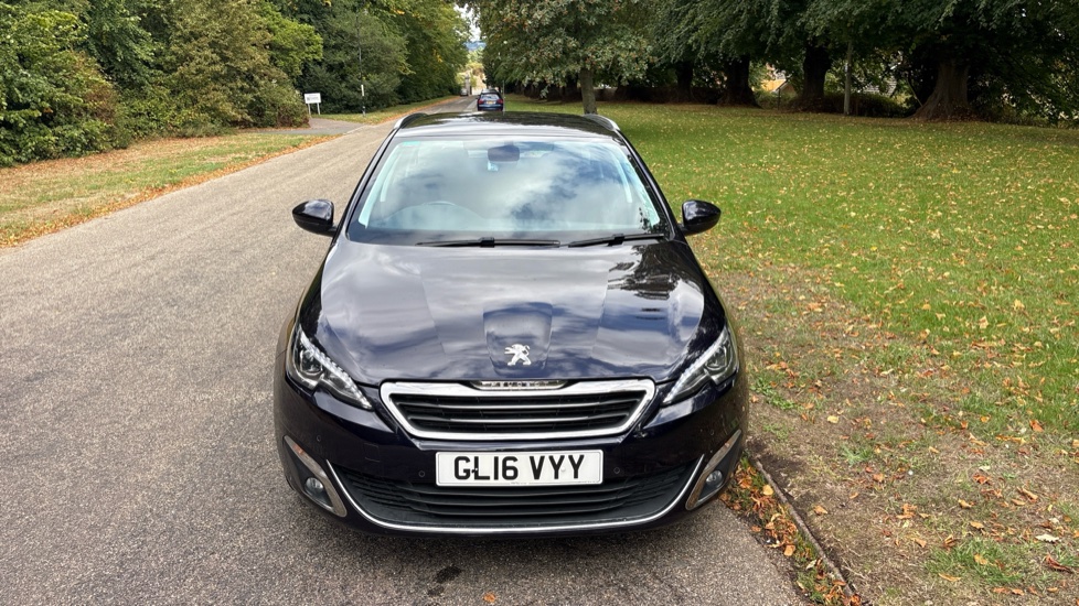 Peugeot 308 1.6 BlueHDi 120 Allure 5dr EAT6 Diesel Estate - Image 21