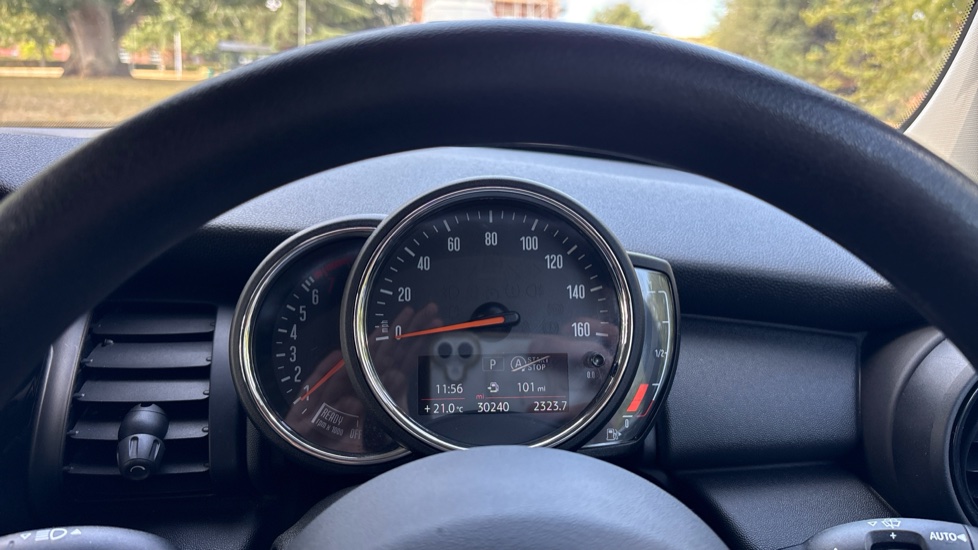 MINI Hatchback 1.5 Cooper Classic 5dr Auto Petrol Hatchback - Image 18