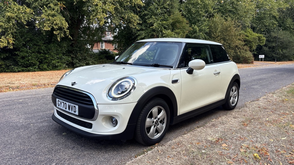 MINI Hatchback 1.5 Cooper Classic 5dr Auto Petrol Hatchback - Image 22