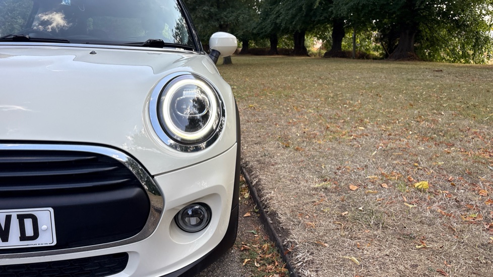 MINI Hatchback 1.5 Cooper Classic 5dr Auto Petrol Hatchback - Image 23