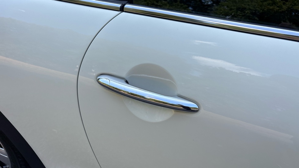 MINI Hatchback 1.5 Cooper Classic 5dr Auto Petrol Hatchback - Image 26