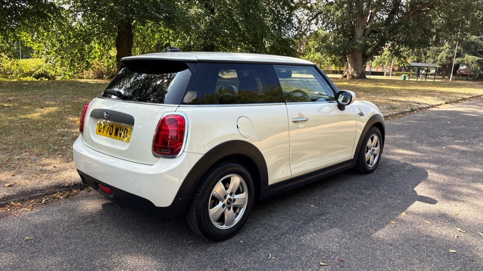 MINI Hatchback 1.5 Cooper Classic 5dr Auto Petrol Hatchback - Image 28