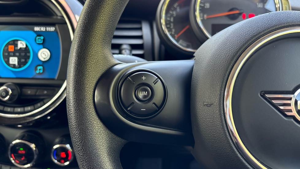MINI Hatchback 1.5 Cooper Classic 5dr Auto Petrol Hatchback - Image 36