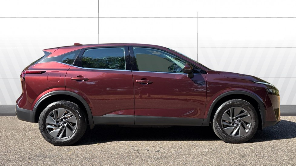 Nissan Qashqai 1.3 DiG-T MH Acenta Premium 5dr Petrol Hatchback - Image 5